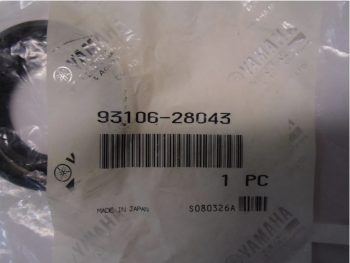 Пыльник колесный Yamaha 93106-28043-00 28x44x7mm 93106-28043-00