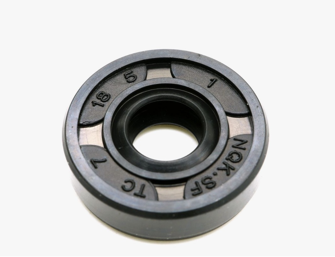 Сальник (7X18X5) HONDA GL1800 оригинал 91220-MG8-003