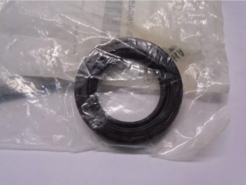 Пыльник колесный Yamaha 93106-28043-00 28x44x7mm