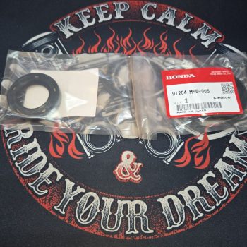 Сальник 28x48x9 Honda OEM 91204-MN5-005 GL 1800C Gold Wing аналог 91204-MZ0-760