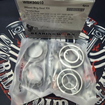 Подшипники заднего колеса BWX WBK90010 Yamaha YZF 250/400/426/450 01-08, YZ 125/250 99-15, WRF 250/400/426/450 01-14 Аналог AllBAlls 25-1252, 25-1022