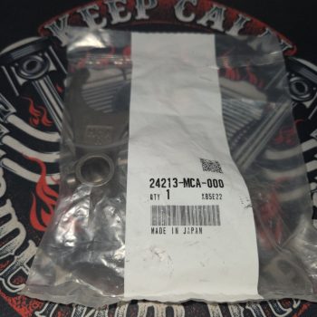 Вилка переключения передач Honda OEM 24213-MCA-000 GL 1800A Gold Wing