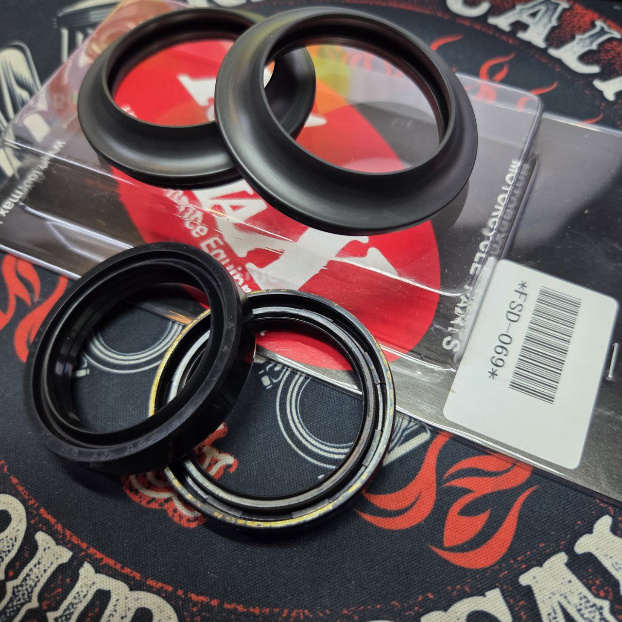 Пыльники, сальники вилки Tourmax FSD-069 41*53*11