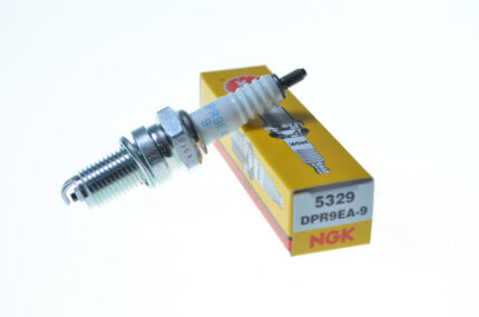 NGK Свечи зажигания DPR9EA-9 (5329)